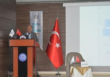 EÜ'de “Türk Dünyası ve Ortak Türk Kimliğinin İnşası" paneli düzenlendi