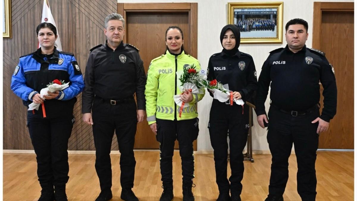 İl Emniyet Müdürü Nazman, kadın personellere karanfil takdim etti