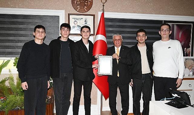 Gençlik Meclisi'nden Başkan Topaloğlu'na Anlamlı Ziyaret