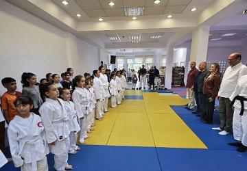 Geleceğin judocuları Konak'ta yetişiyor: Sarı kuşaklar Başkan Mutlu'dan