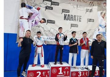 Aliağalı Karatecilerden Denizli'de Büyük Başarı