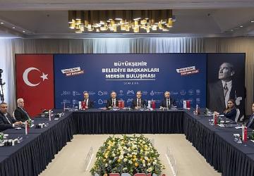 CHP'li Büyükşehir Belediye Başkanları Mersin'de buluştu