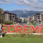 Park ve yeşil alanları ile nefes alan Edremit..