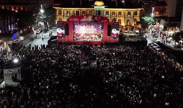 Cumhuriyet Meydanı'nda Kibariye Fırtınası Esti