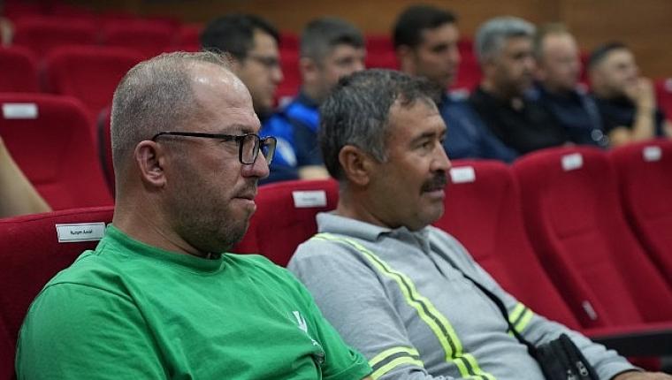 Aliağa Belediyesi'nde Güvenli Sürüş ve Şiddetle Mücadele Semineri