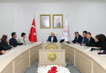 Vali Osman Varol, iş arayan vatandaşların taleplerini dinledi