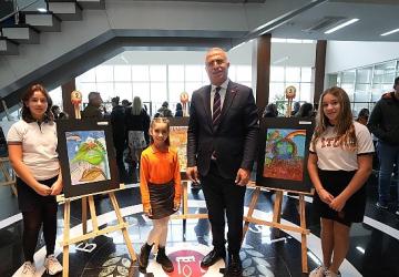 Gaziemirli çocuklar “Toprak" temalı resimleriyle iklim krizine dikkat çekti