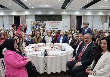 Menemen'de 8 Mart coşkusu yaşandı