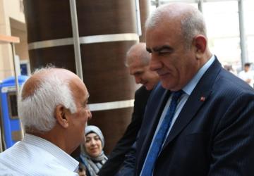 Milletvekili Hüseyin Özhan’dan hastalara geçmiş olsun ziyareti
