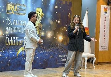 Almina Besra Babar'a büyük onur