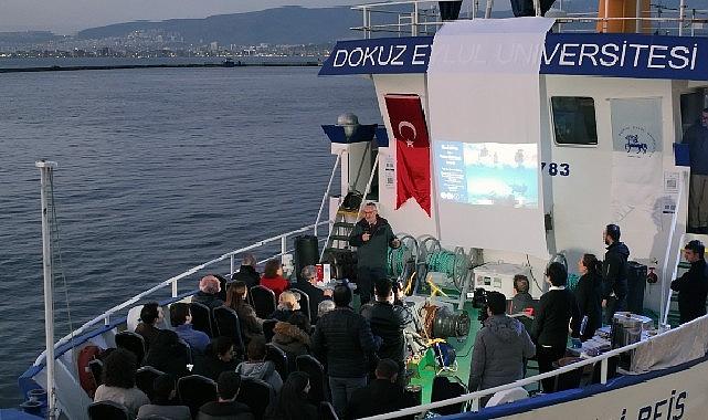 DEÜ Bilim Kafe Sohbetleri'nin 4'üncü Buluşması Koca Piri Reis Gemisi'nde Gerçekleşti
