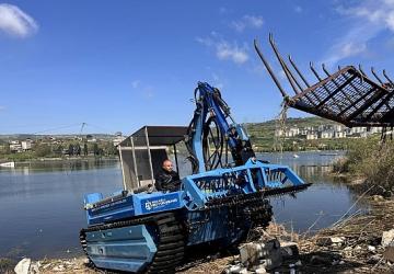 Kocaeli Büyükşehir Belediyesi, Gölkaypark'taki göleti temizledi