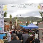 Bayındır'da Nergis ve Kuru Çiçek Sevgisi Engel Tanımadı: Vatandaşlar Üreticiyi Yalnız Bırakmadı