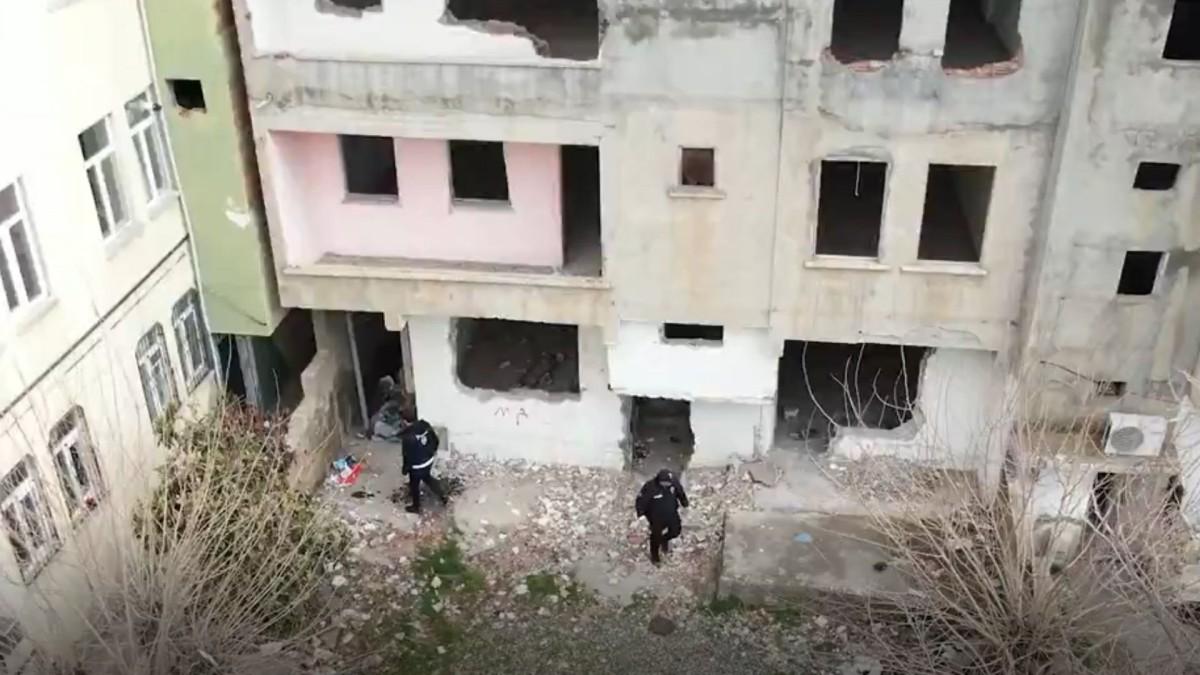 Adıyaman’da metruk binaların yıkım çalışmaları sürüyor - Videolu Haber