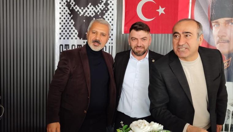 Atatürkçü Düşünce Derneği Besni Şubesi’nde görev değişimi: Mehmet Satıcı başkan seçildi