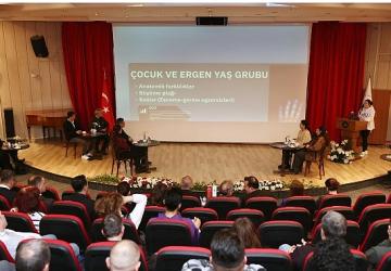 DEÜ Bilim Kafe Sohbetleri'nin 5'inci Buluşmasında 'Sporun Dozu, Zamanı ve Sınırları' Konuşuldu