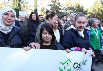 Osmangazi'de Engelli Bireyler Farkındalık İçin Yürüdü