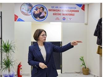 Maltepe'de Sosyal Belediyecilik Örneği: “Açık Dolap" Yenilenerek Hizmete Sunuldu