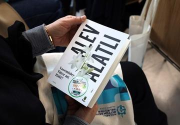 Yazar Alev Alatlı, adını taşıyan kütüphanede anıldı