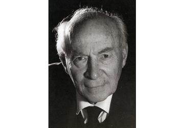 Muhsin Ertuğrul Kabri Başında Anılıyor