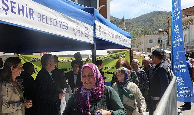 Başkan Çerçioğlu Ata Tohumlarından Yetiştirilen Binlerce Fideyi Karacasu ve Koçarlı'da Vatandaşlarla Buluşturdu