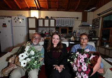 Başkan Vekili Özdemir'den Öğretmenler Günü'nde anlamlı ziyaret