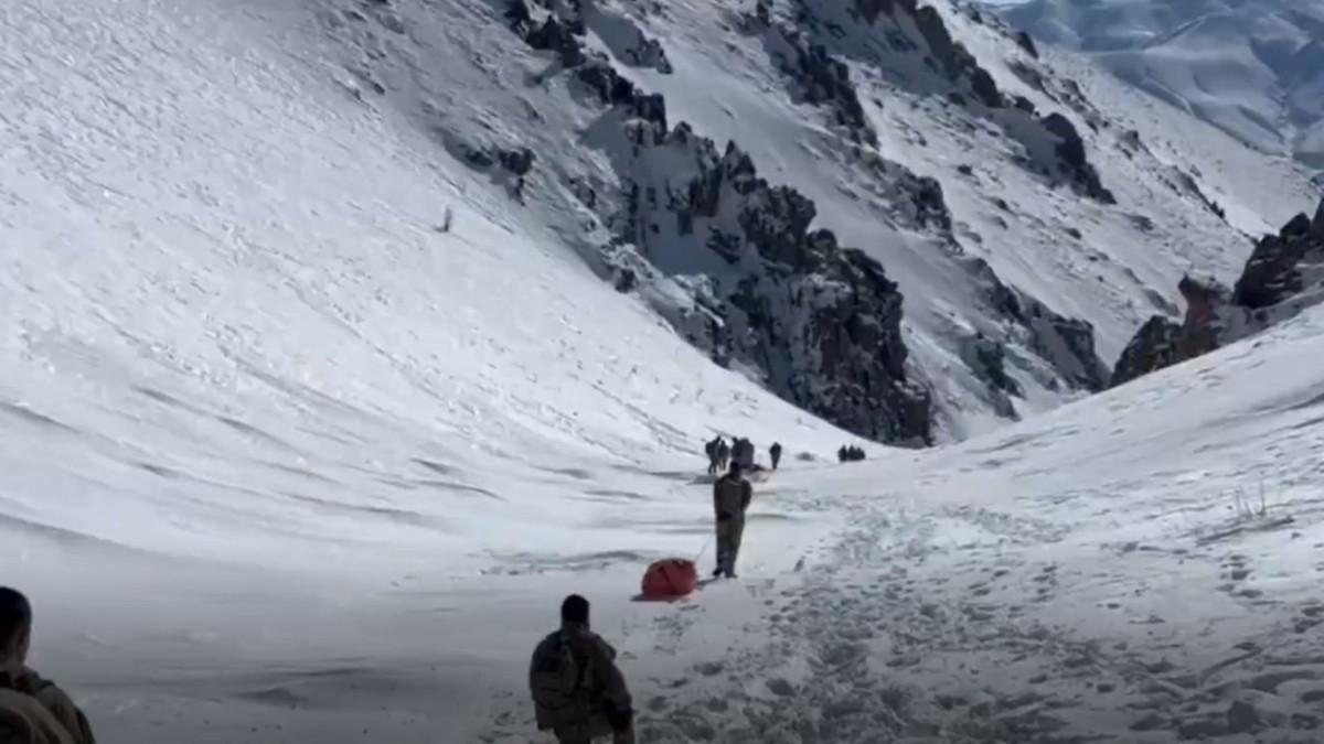 İçişleri Bakanı Yerlikaya: ‘Hakkari’de 348 kilogram uyuşturucu ele geçirildi’ - Videolu Haber