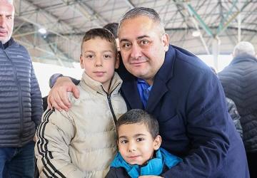 Ufuktepe Semt Pazarı'nda Başkan Özarslan'a Sevgi Seli