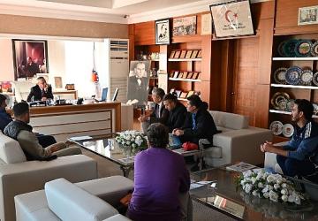 Antrenörlerden Başkan Topaloğlu'na ziyaret