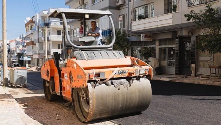 Başkan Yiğit Düğmeye Bastı: Balçova'da Asfalt Çalışmaları Yeniden Hız Kazandı