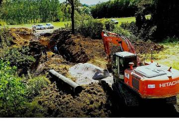 Toramanlar'da sulama suyu toprakla buluştu