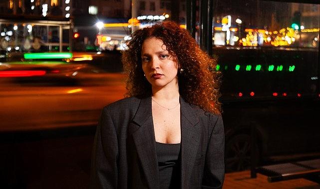 Hesaplaşma değil, bir kabulleniş: Nil Dönmez'den 'Tut Elimi' yayında!