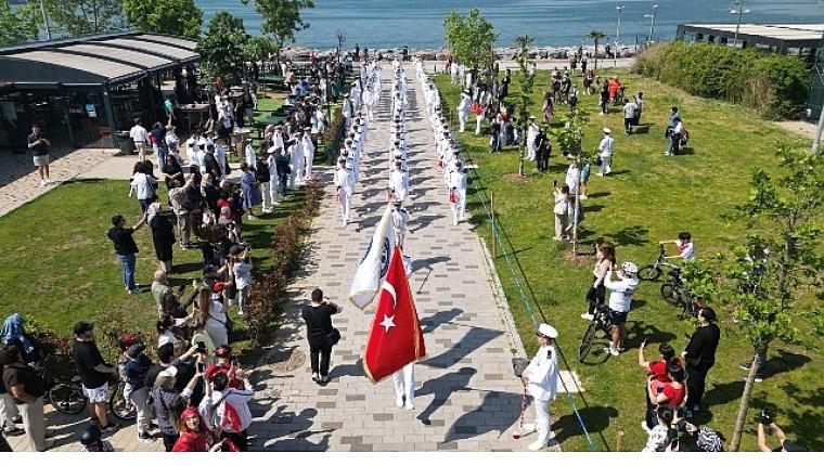 19 Mayıs Ruhu Kadıköy Sokaklarında
