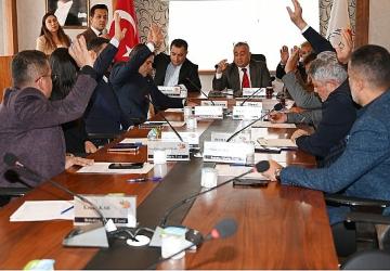 Kemer Belediyesi'nde yılın son meclisi yapıldı