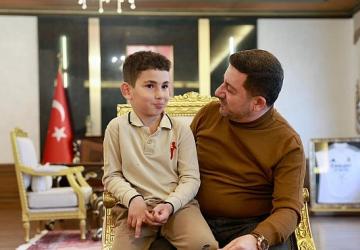 Rasim Başkan, Minik Hayranını Belediyede Ağırladı