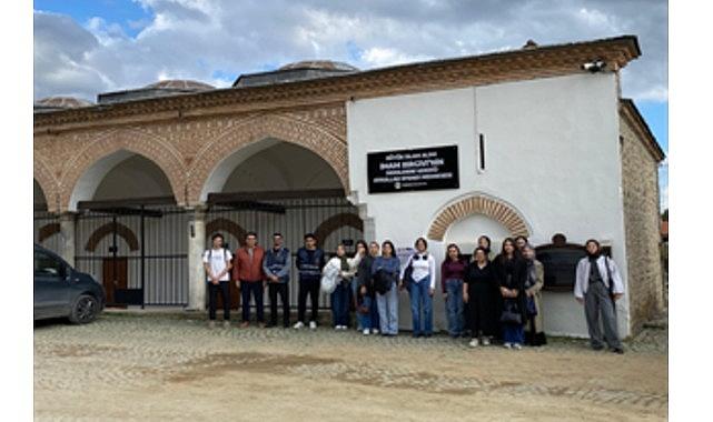 Büyükşehir'den üniversite öğrencilerine Tire gezisi