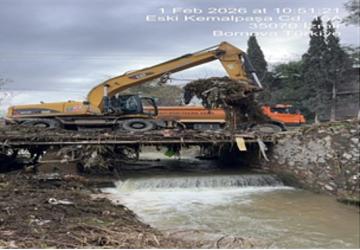 İzmir'de sağanak yağışa tam kadro anlık müdahale