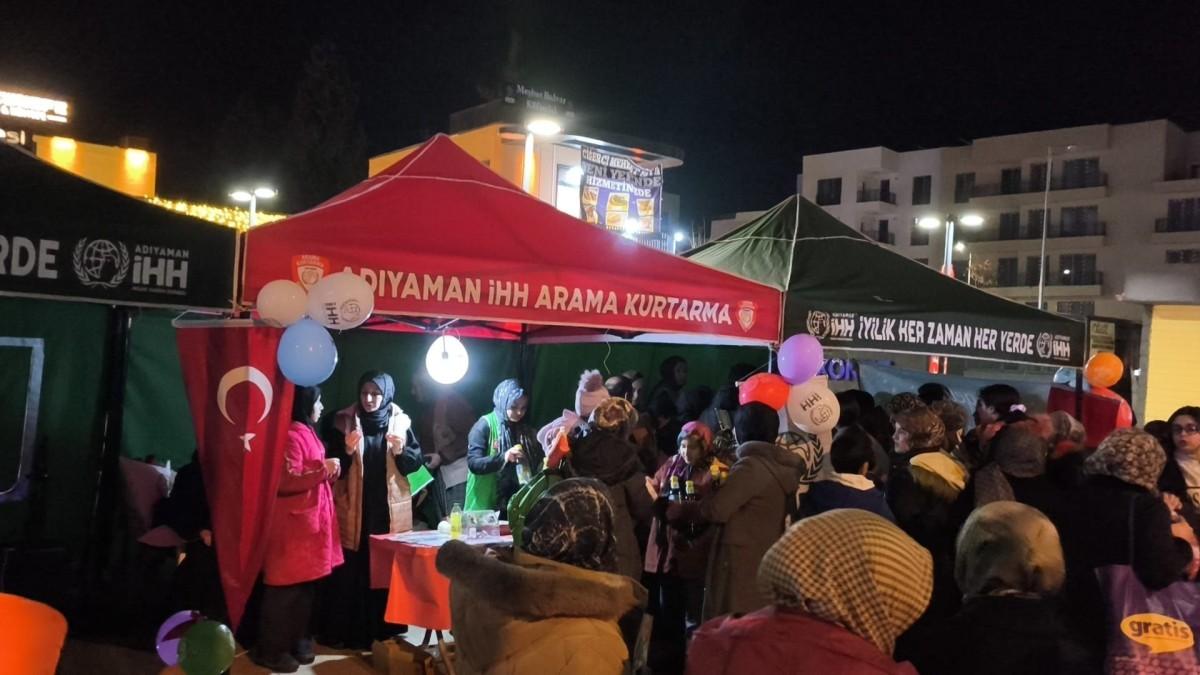 İHH’dan Adıyaman Eski Valilik Meydanı’nda Ramazan ikramı
