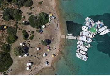 Çeşme'de unutulan Hıdırellez geleneği Yassıada'da yeniden yaşatıldı