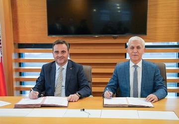 Başiskele'de Dijital Hizmet Dönemi Başladı, İSU ve Başiskele Belediyesi Arasında Protokol İmzalandı