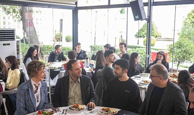 ÇYDD Bornova'da yeni üyelerle buluşma