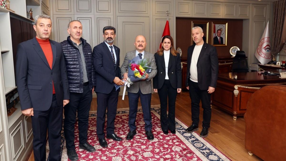 Vali Varol, muhasebe camiası temsilcileriyle bir araya geldi