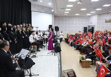 19 Mayıs Coşkusu Kartepe'de Türkü ve Nağmelerle Yaşandı