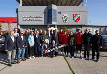 Başkan Tugay'dan iki efsaneye ziyaret