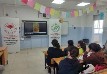 Adıyaman'da Doğa Koruma ve Milli Parklar Genel Müdürlüğü tarafından öğrencilere doğa eğitimi verildi