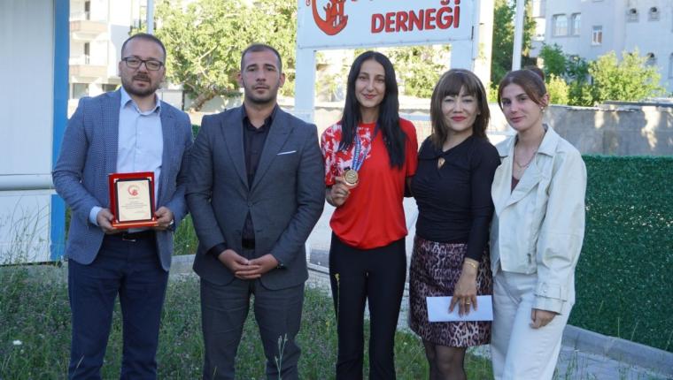 Dünya ikincisi Adıyamanlı milli atlet Kader Güvenç’e destek çağrısı - Videolu Haber