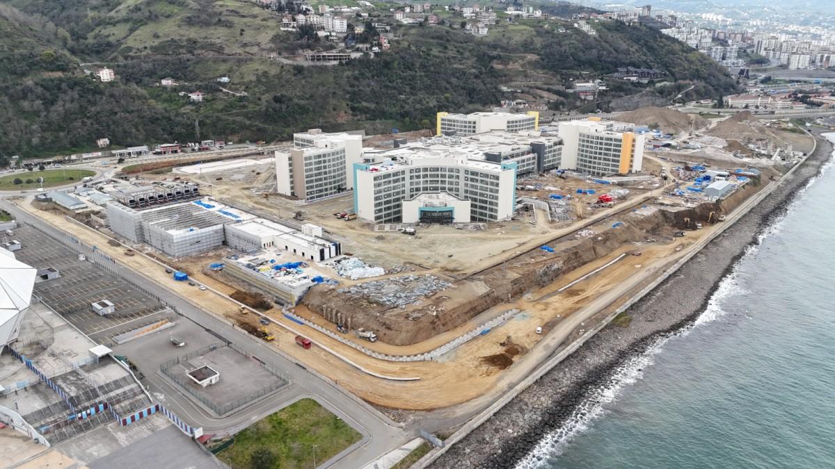 Trabzon Şehir Hastanesi’nin Altyapı Çalışmaları Sürüyor