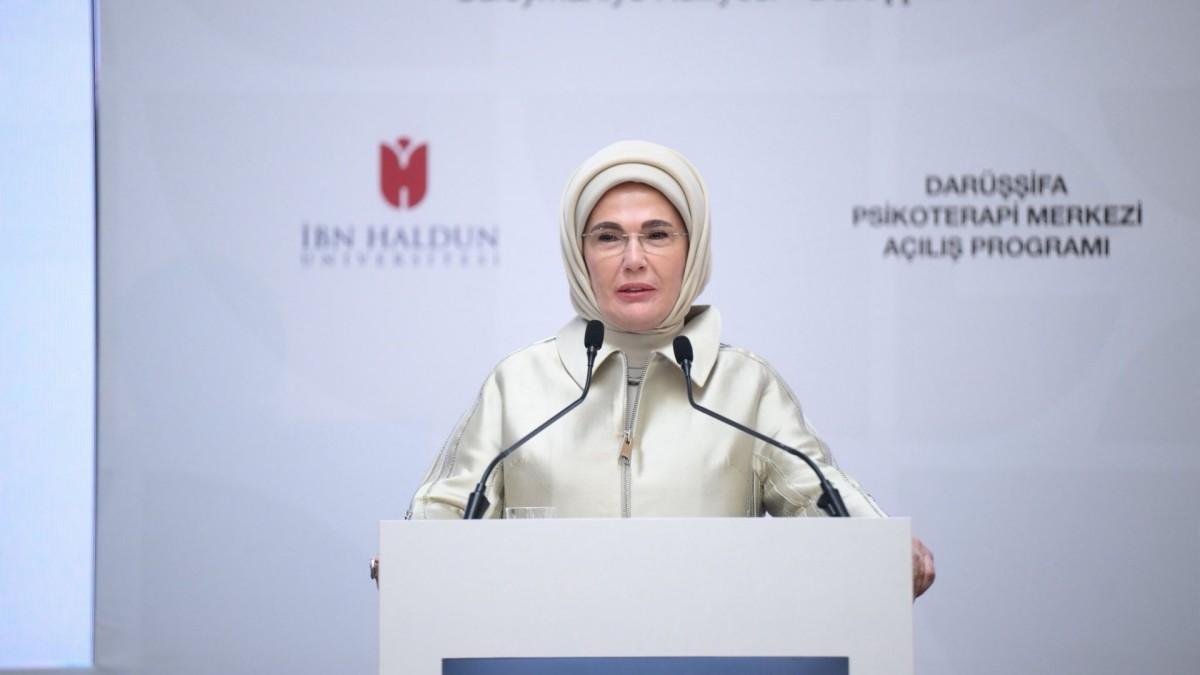 Emine Erdoğan’dan yeni yıl mesajı: ‘2026 barış ve huzur getirsin’