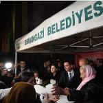 Başkan Erkan Aydın'dan Kandil Simidi İkramı