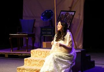 Retro Tiyatro Topluluğu “Huzur Apartmanı" Oyunu İle Tiyatro Sahnesine Damga Vurdu